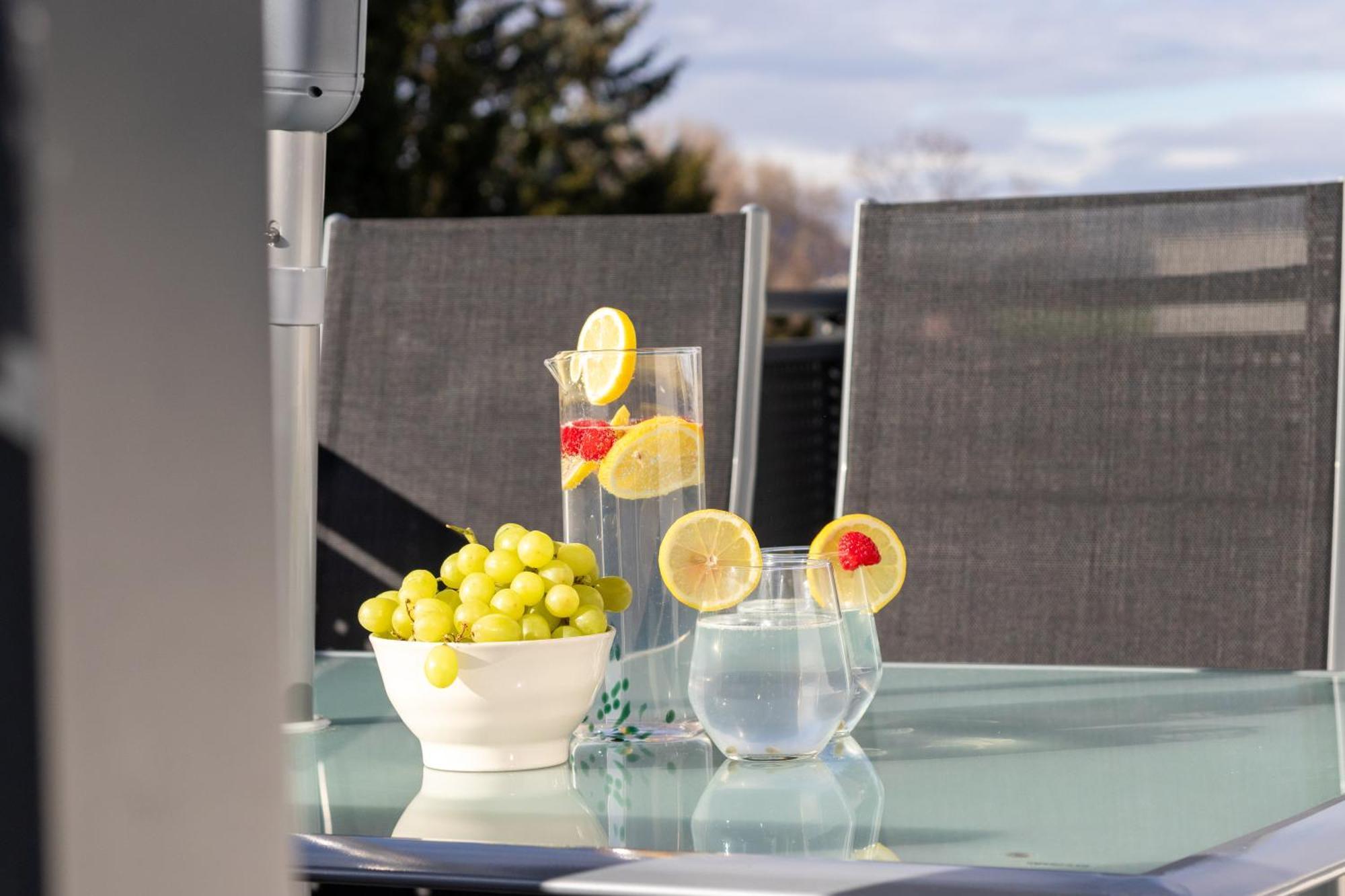 Noblenest: Terrasse - Netflix - Kaffee Lägenhet Wien Exteriör bild